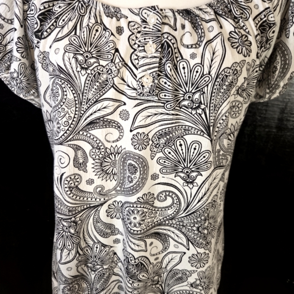 Susan Lawrence Black And White Paisley Short-Sleeved Top Size Small - Picture 4 of 8